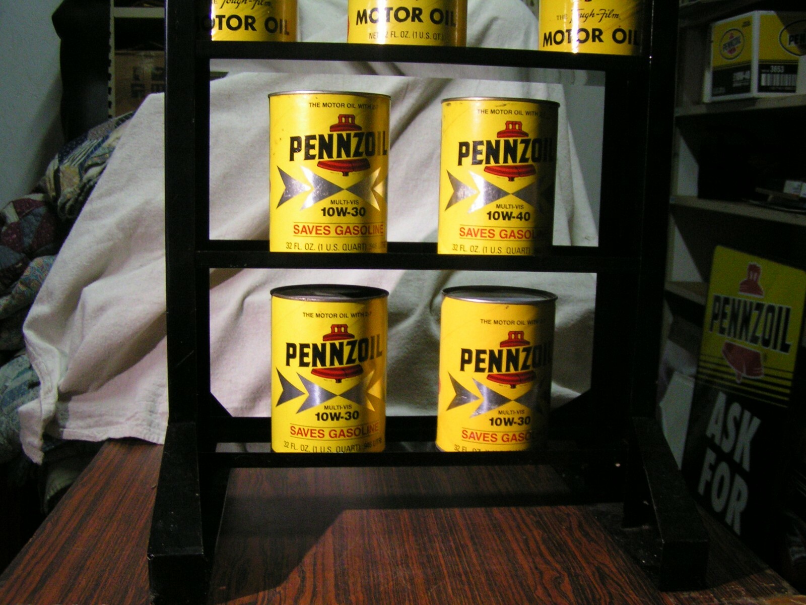 Pennzoil oil can rack display supreme Pennsylvania quality safe lubrication