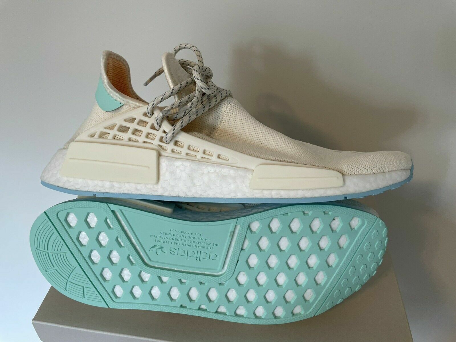 Adidas NMD HU Pharrell N.E.R.D. (Chalk White) size US 10 Adidas NMD HU Pharrell N.E.R.D. (Chalk White) size US 10