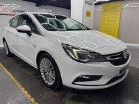 2015 Vauxhall Astra 1.6 CDTi BlueInjection Elite Euro 6 (s/s) 5dr HATCHBACK Dies