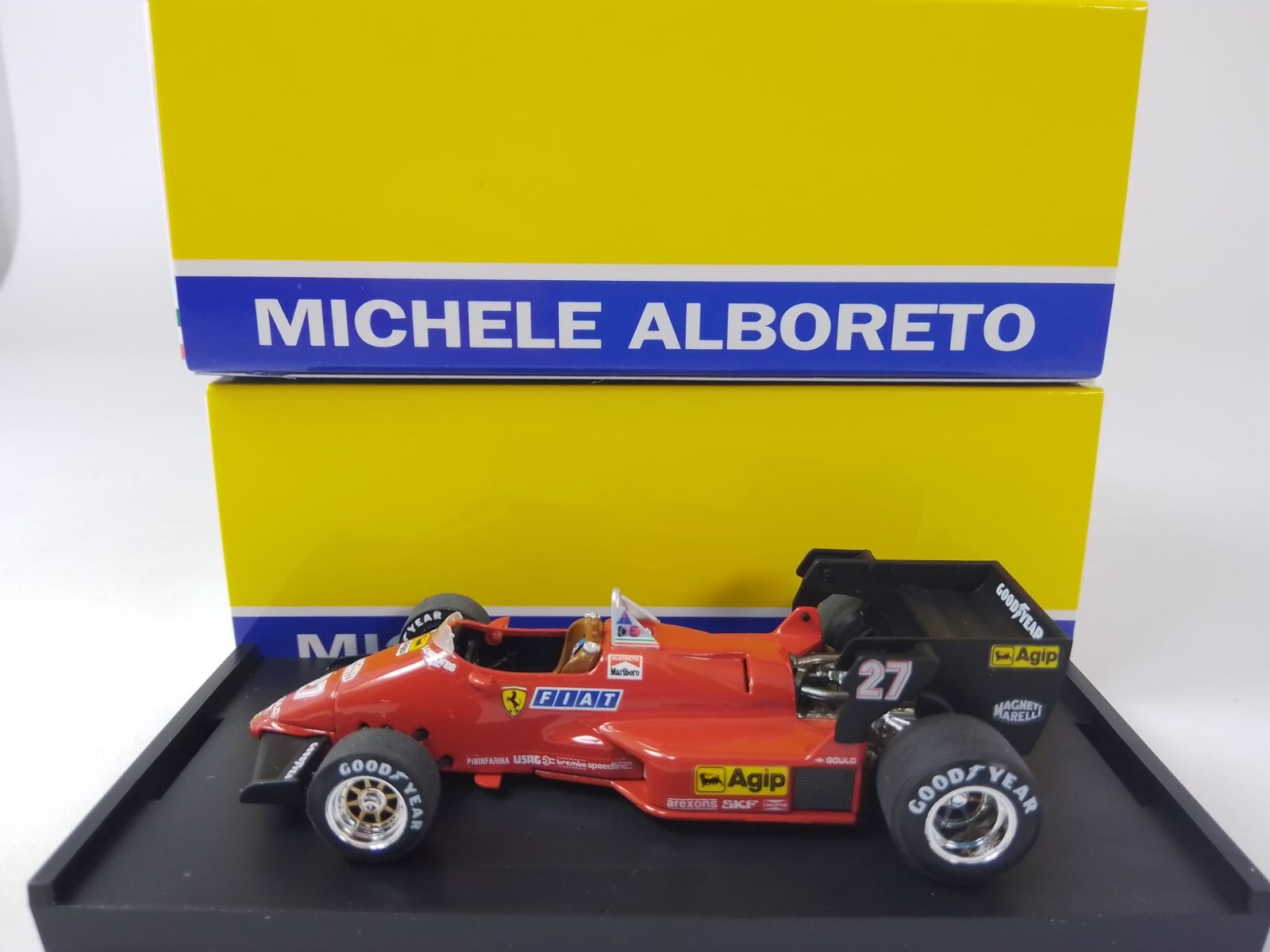 Brumm Old Cars Fiat Iveco 190 Ferrari F1 C4 Race Transporter