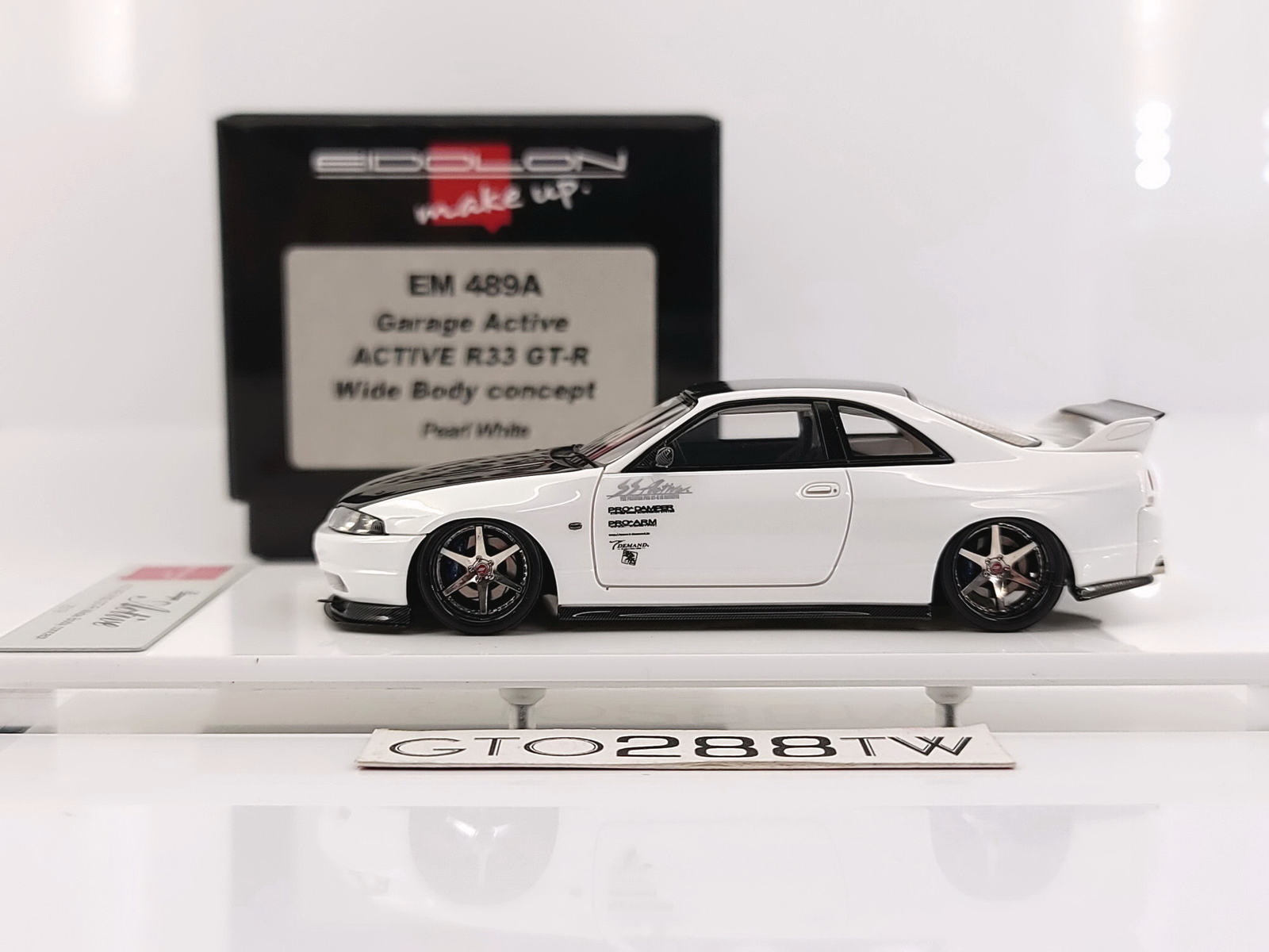 Make Up Eidolon 1:43 Garage Active R33 GT-R Wide Body Make Up Eidolon 1:43 Garage Active R33 GT-R Wide Body