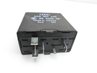 VW Sharan 7M 00-05 Relais f. anklappbaren Spiegel 361 VW Sharan 7M 00-05 24.08.2001 4A0907440 05020500 gebraucht Vorschau 2