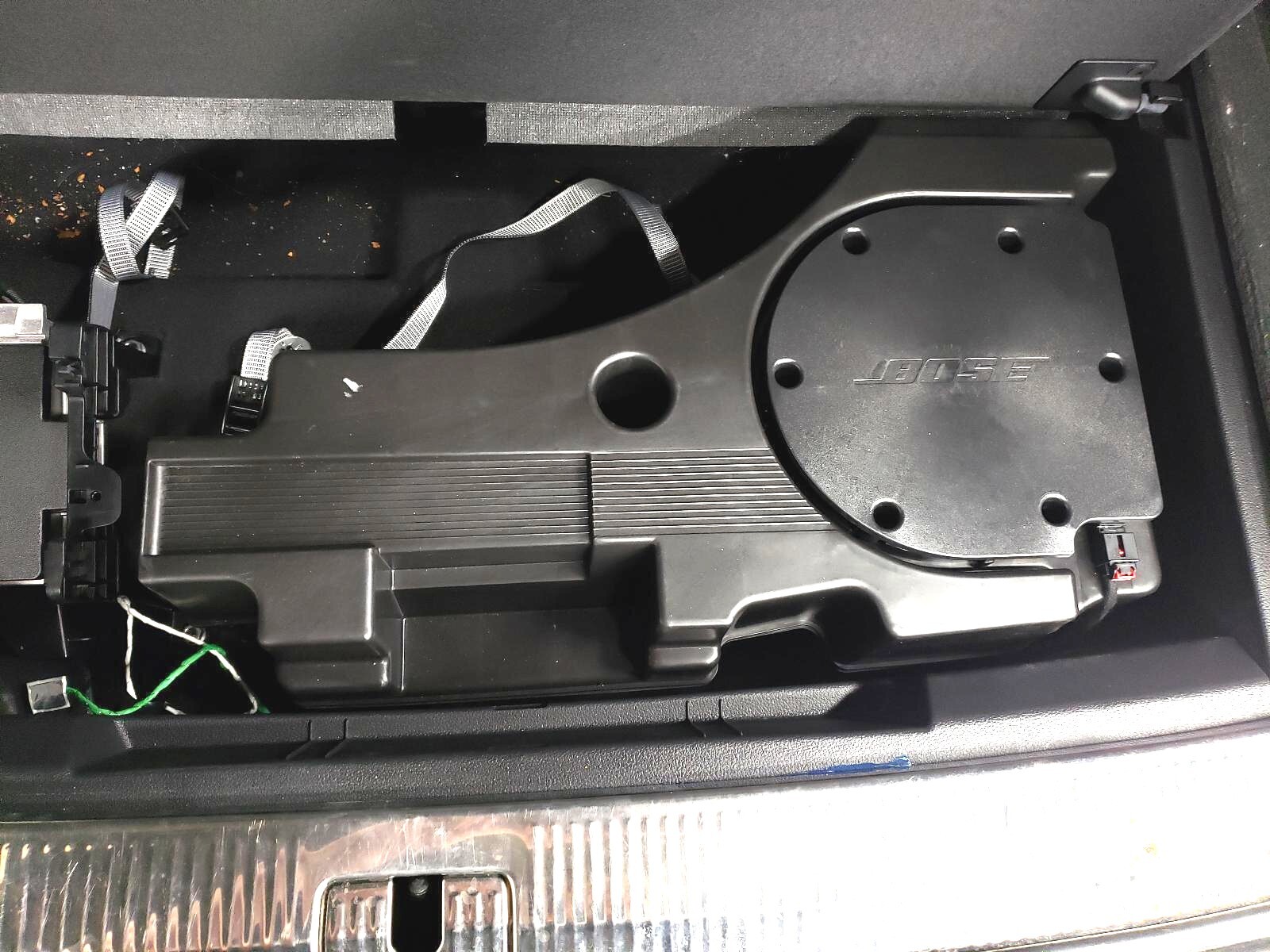 2017-2019 AUDI Q7 Bose Subwoofer Speaker Assembly PART 2017-2019 AUDI Q7 Bose Subwoofer Speaker Assembly PART