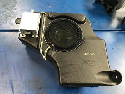 JEEP PATRIOT sub Woofer and Amp amplifier 56040713AB 2007-12 