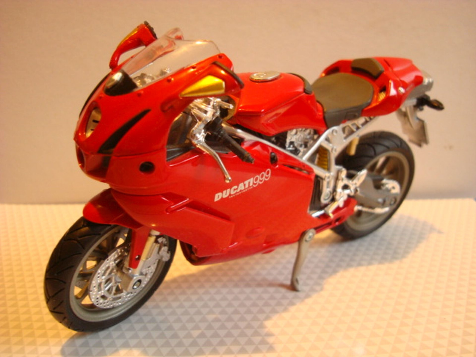 Ducati 999 Red Testastratta - 1:12 New Ray Display Piece | eBay