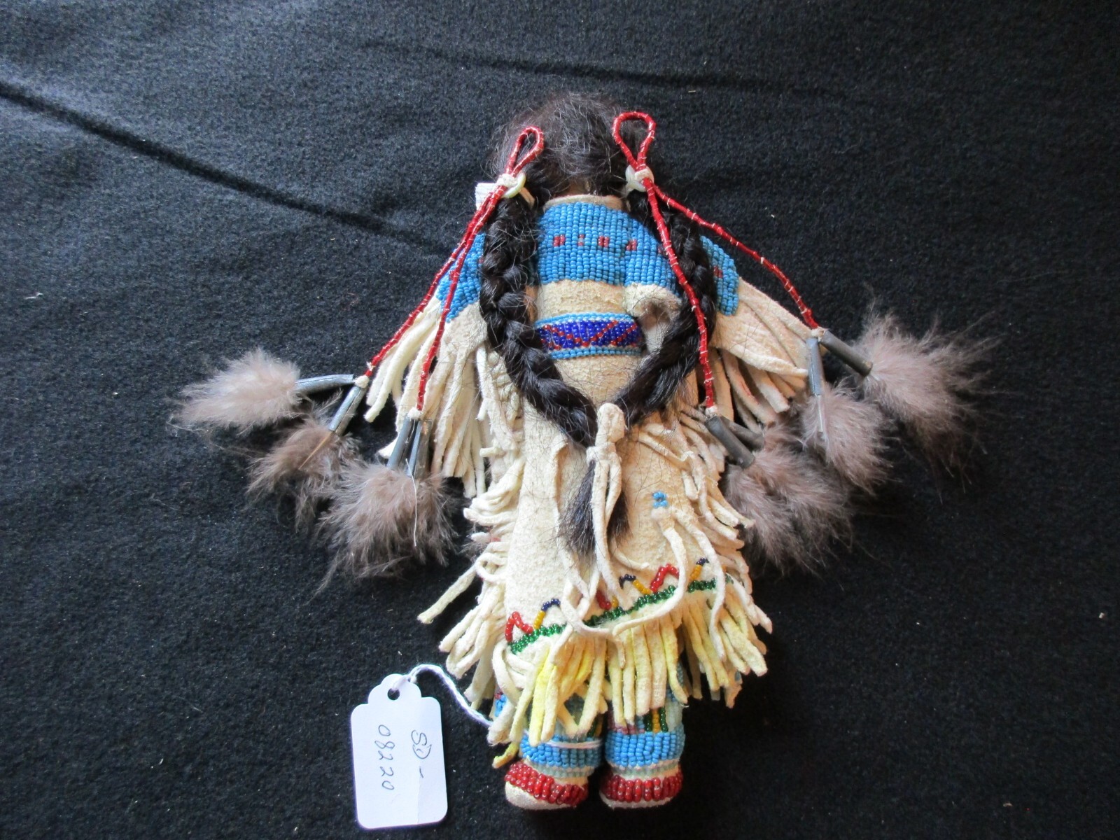 NATIVE AMERICAN BEADED LEATHER DOLL, SOUTH DAKOTA COLLECTOR  SD-0224*08220