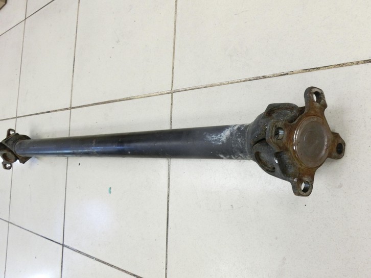 BMW X3 E83 03-06 3,0D 150KW 4WD Kardanwelle Vorne L=718MM BMW X3 E83 03-06 15.12.04 2620-7526677 7526677 gebraucht Vorschau 2
