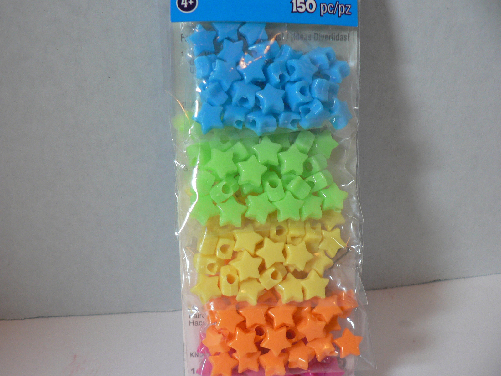 BEAD SAMPLE PACK  250 STAR SHAPED BEADS INCLUDING INSTRUCTIONS FOR JEWLERY