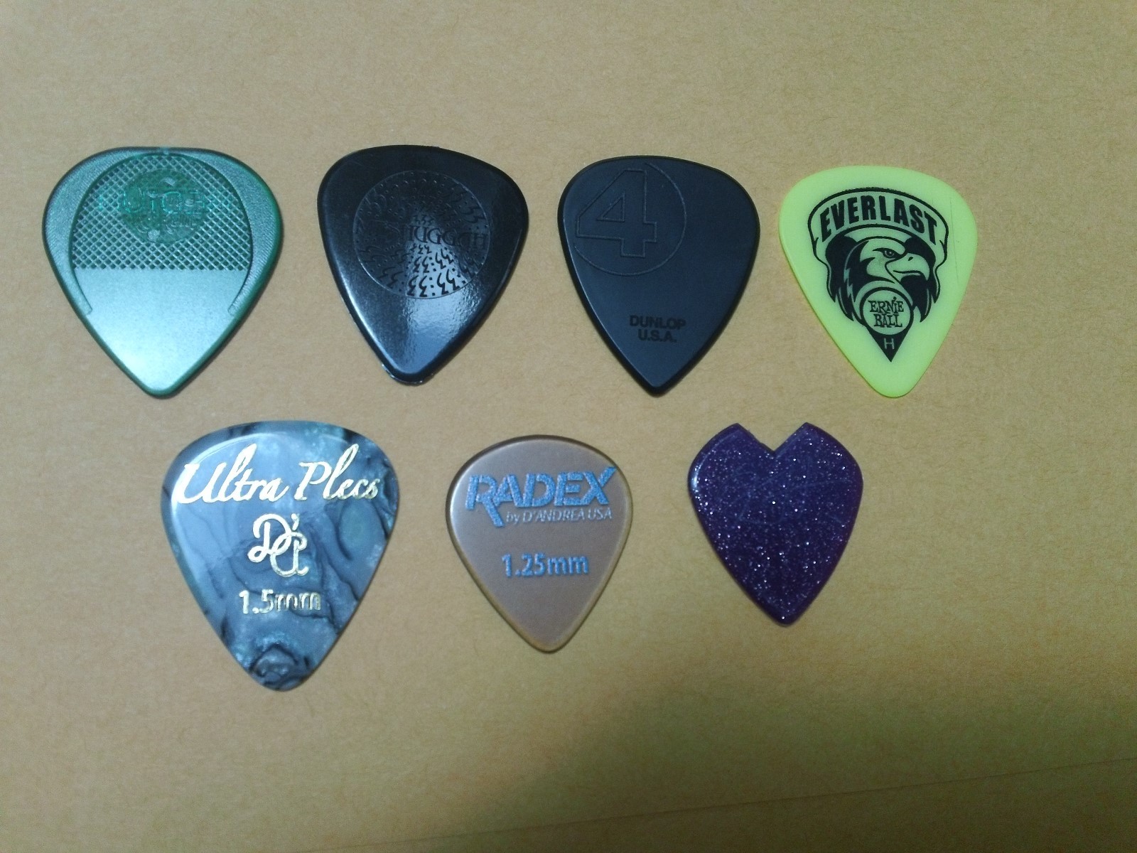 7 Guitar Picks Lot: Kirk Hammett, Jim Root, Meshuggah, D'Andrea Ultra & Radex