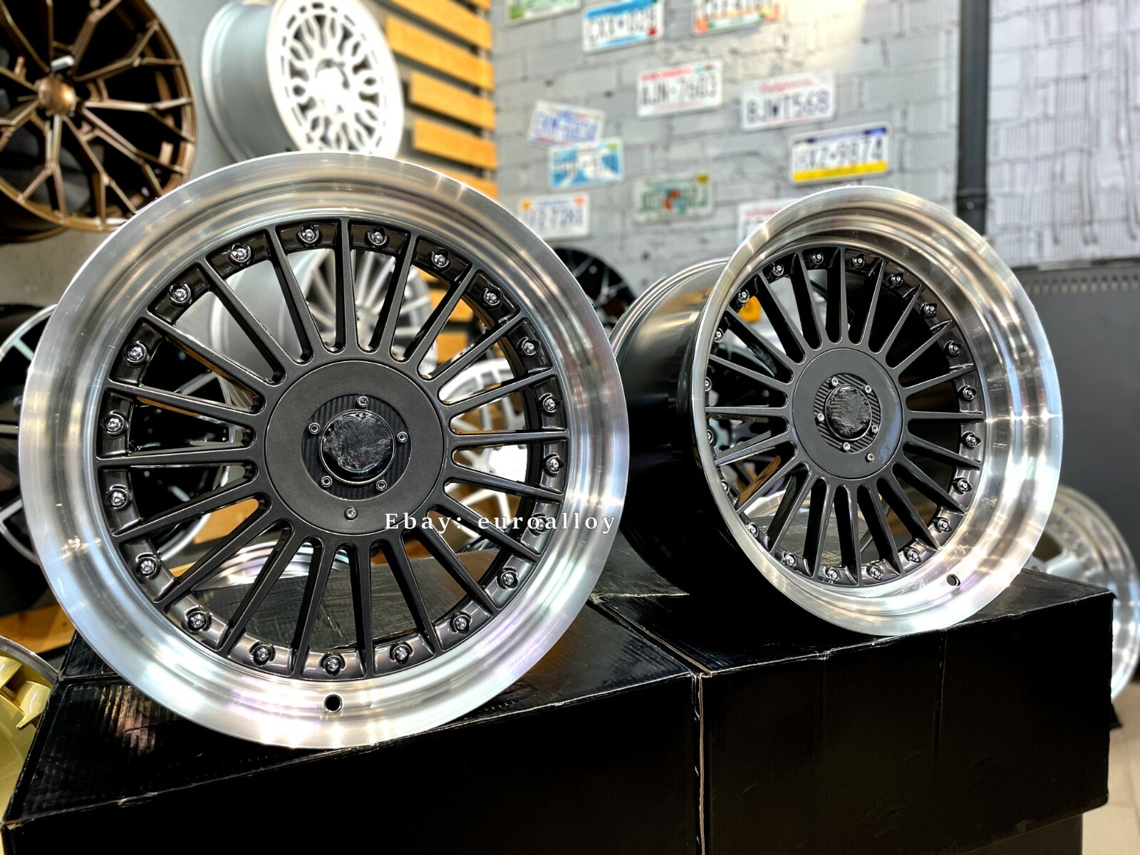 中古Alpina 3 Spoke Full Carbon Front Wheel Alpina-3-Spoke-Carbon-Track-