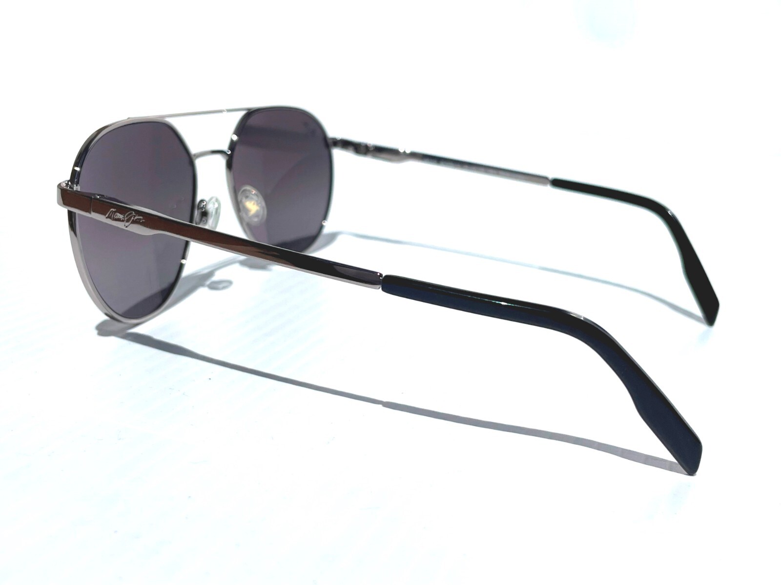 Pre-owned Maui Jim Waterfront Silver Polarized Silver Black Mirror Sunglass Dsb830-11
