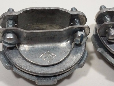 Connectors/Clamps for oval #2 SEU/NM Service Cable 1-1/4