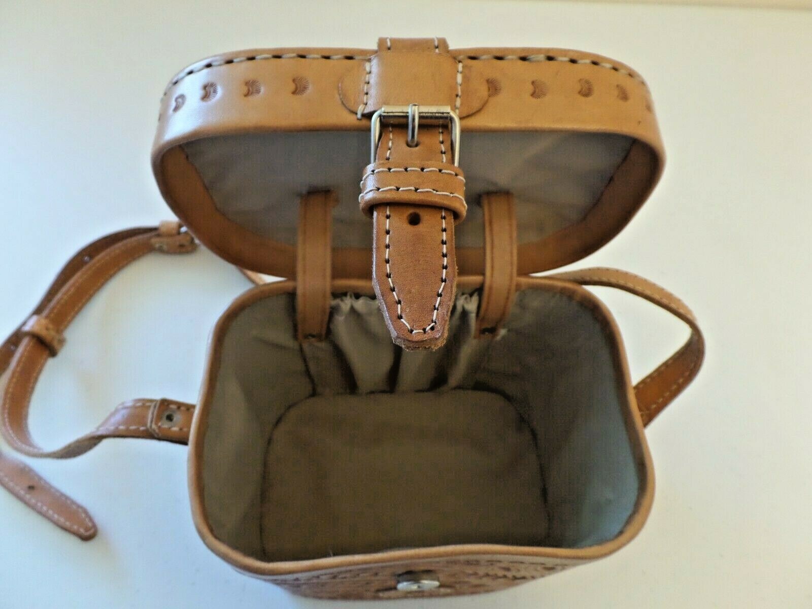 Sergio's Etched Leather Cross Body Small Bucket Purse Adjustable Strap