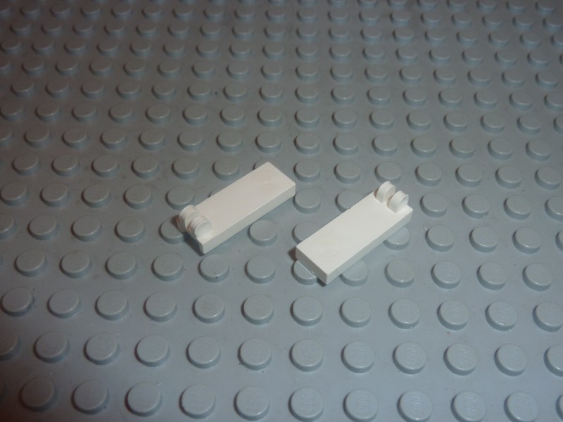 2 X Lego White Hinge Tile 4531 Set 6982 6875 1737 6856 6893 6770 6981 1656 6544