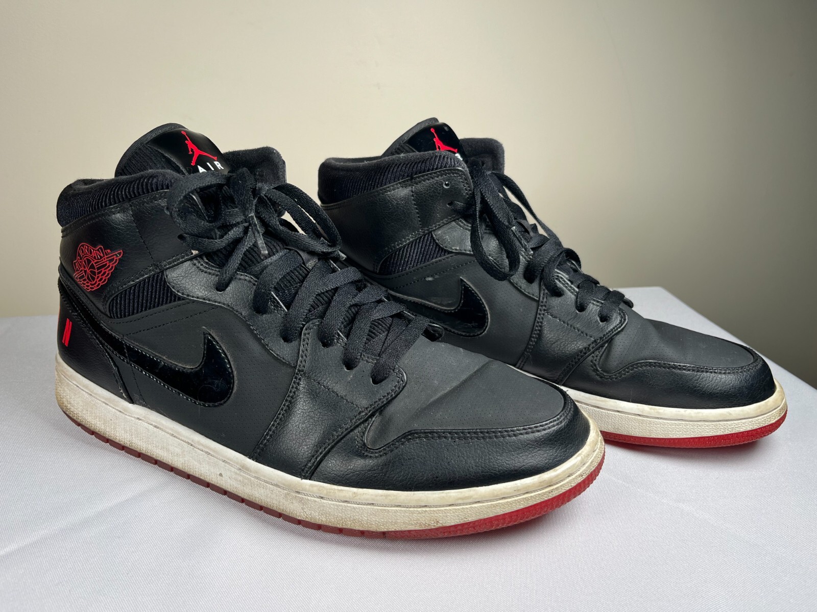 Size 12 - NIKE Air Jordan 1 Retro Mid Bred 2018 Black and
