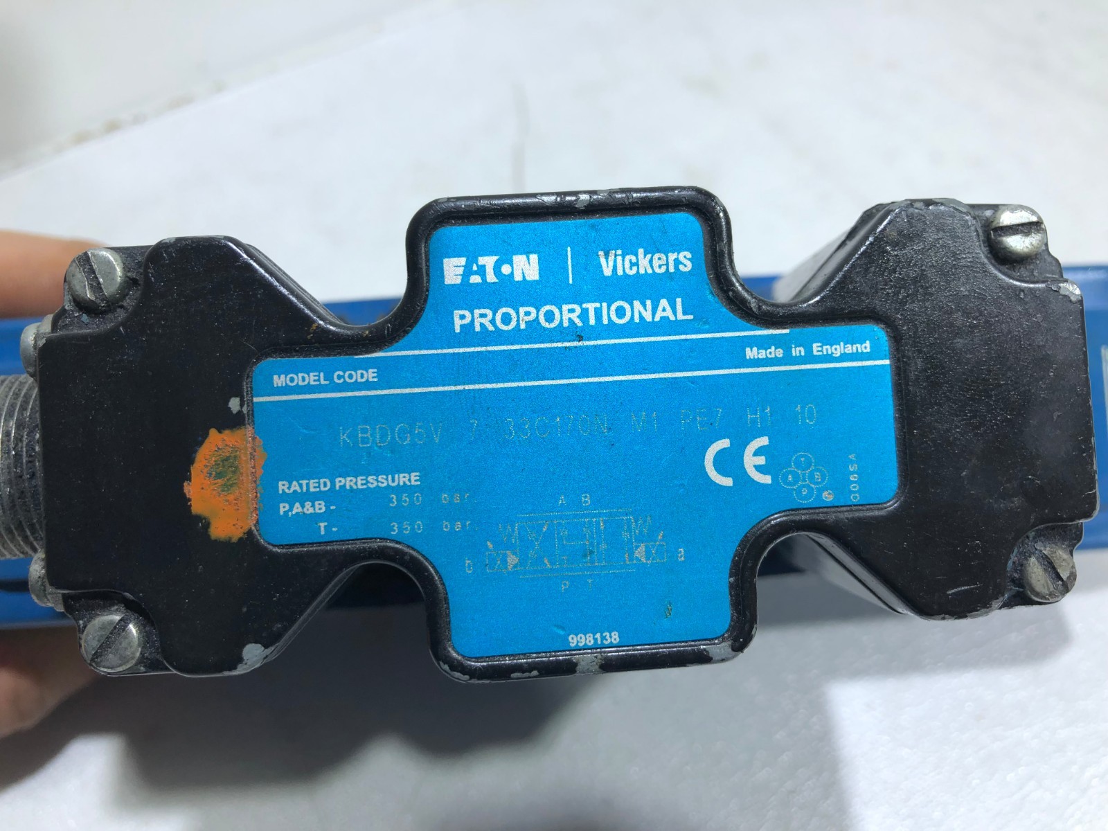 EATON VICKERS Proportional Directional Valve KBDG5V-7-33C10N-M1-PE7-H1-10 OEM