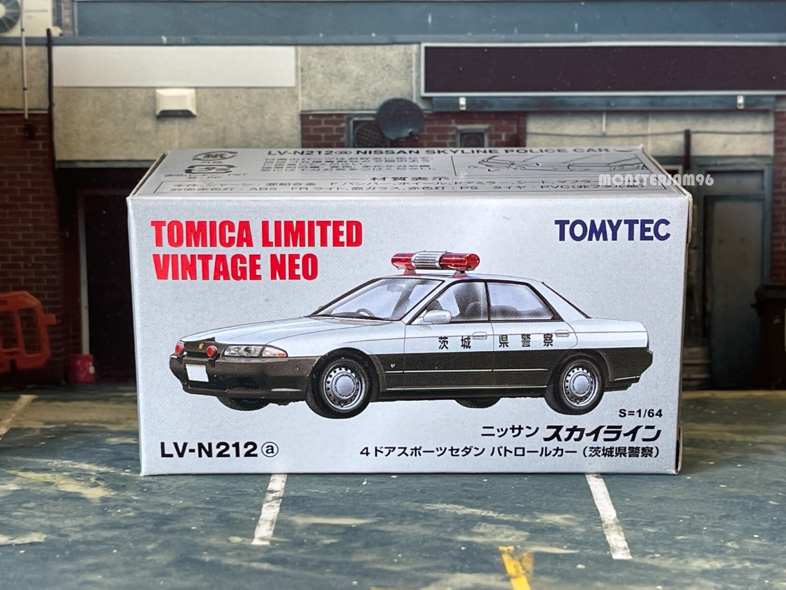 Tomica Limited Vintage Neo Tomytec LV-N212a Nissan Skyline
