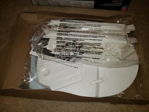 1/650 AMT ERTL MODEL KIT #8766 STAR TREK U.S.S. RELIANT sci-fi Space open as is