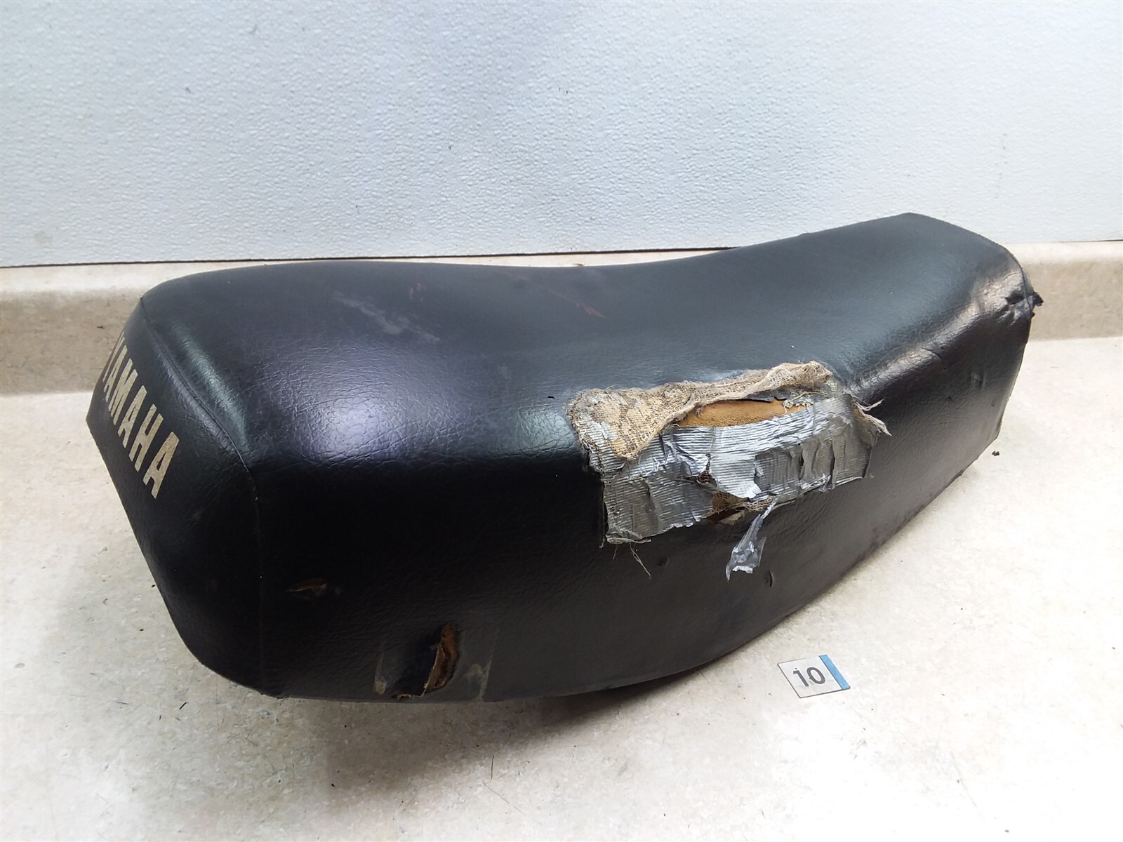 Yamaha 250 XT250 3Y1 Original Seat Base 1980 #10 ARP ANX E4