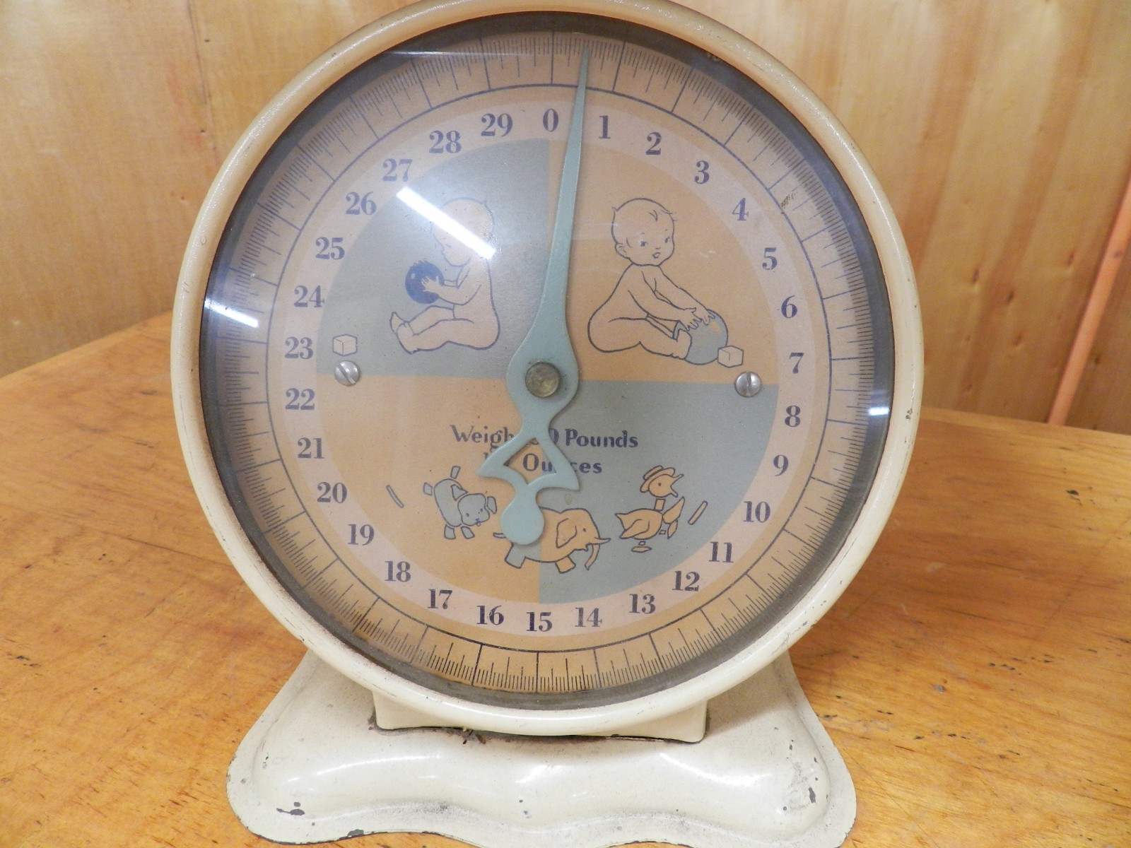 Vintage Scale,  Infant Scale, Ounce and Pounds, Unmarked,