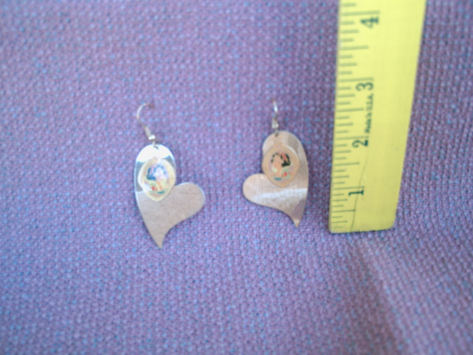 VINTAGE Pair Of Disney Snow White Princess Dangle Earrings - Collectible Jewelry