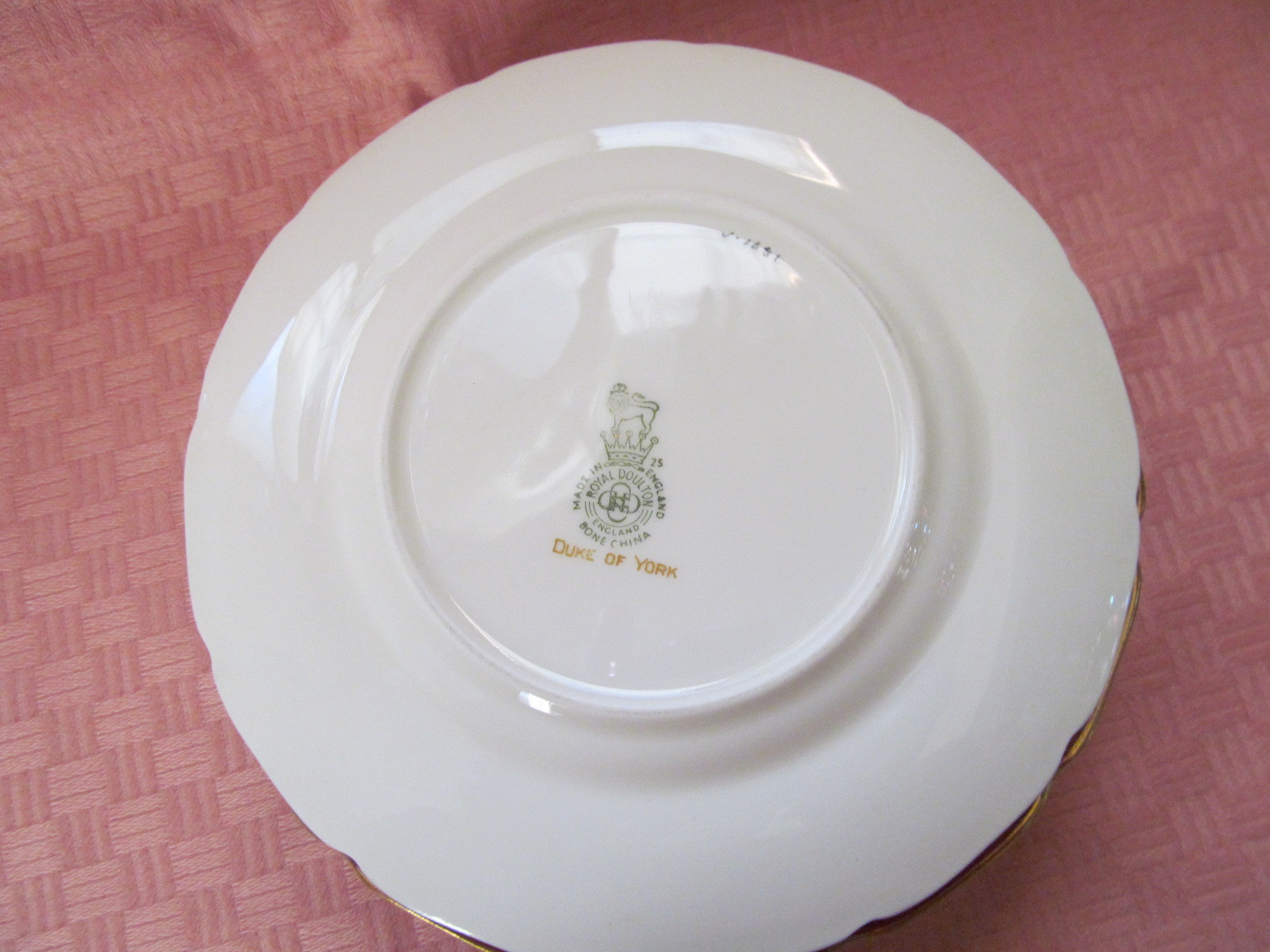 ROYAL DOULTON, ENGLAND, BONE CHINA, DUKE OF YORK MAROON SIDE/B&B PLATE(S) - VGC