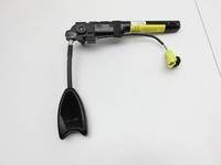 Opel Adam M13 12-19 Gurtstraffer Rechts Hinten Opel Adam M13 12-19 04.10.2013 13357741 34125715B gebraucht Vorschau 1