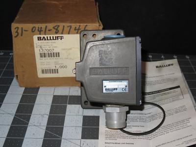 Balluff, BNS-819-x624-D03-R12-100-10, 3 Position Roller Mechanical Position