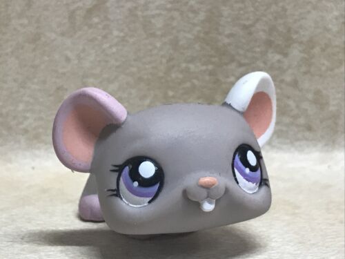 Littlest Pet Shop LPS #1327 Mouse Gray With White Ear Purple Littlest Pet Shop LPS #1327 Mouse Gray With White Ear Purple