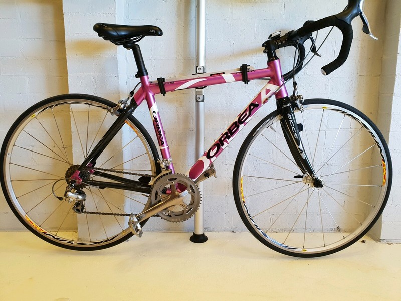 52cm womens road bike