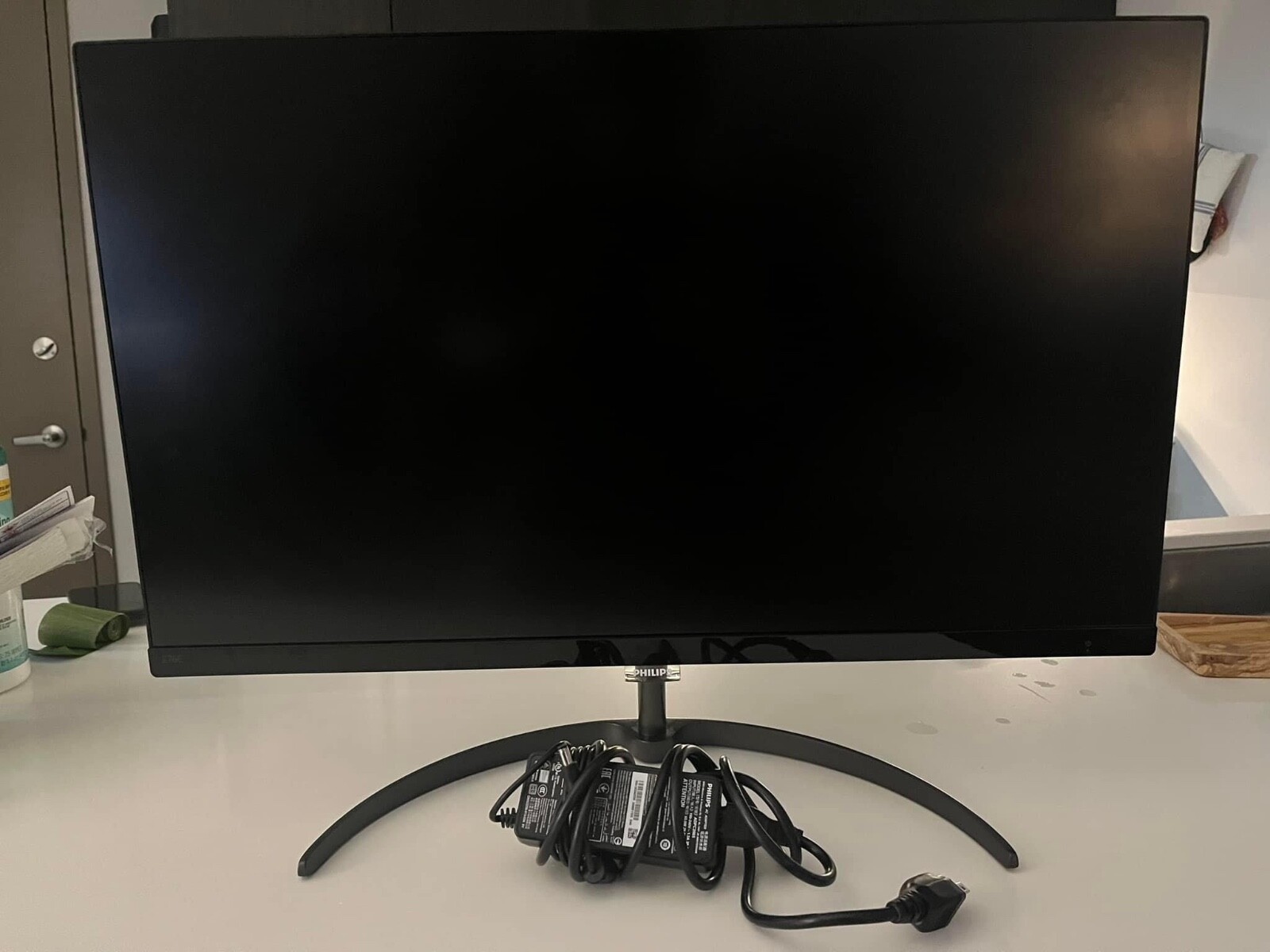 美品 4K Philips 276E8V 27インチウルトラHD液晶モニター Amazon.co.jp: PHILIPS モニターディスプレイ 276E8VJSB/11 (27