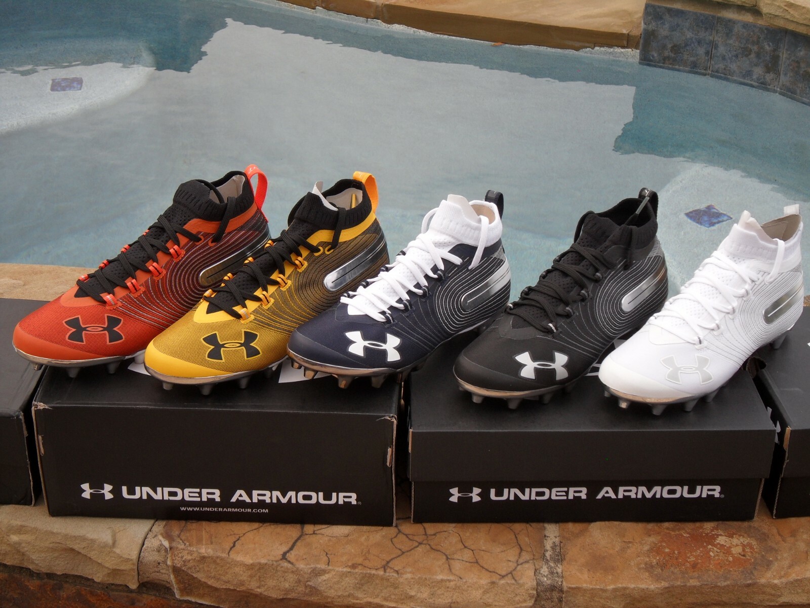 under armour low top football cleats