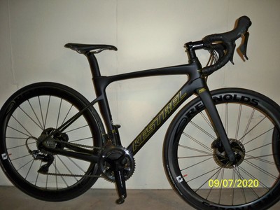 giant quasar road bike value