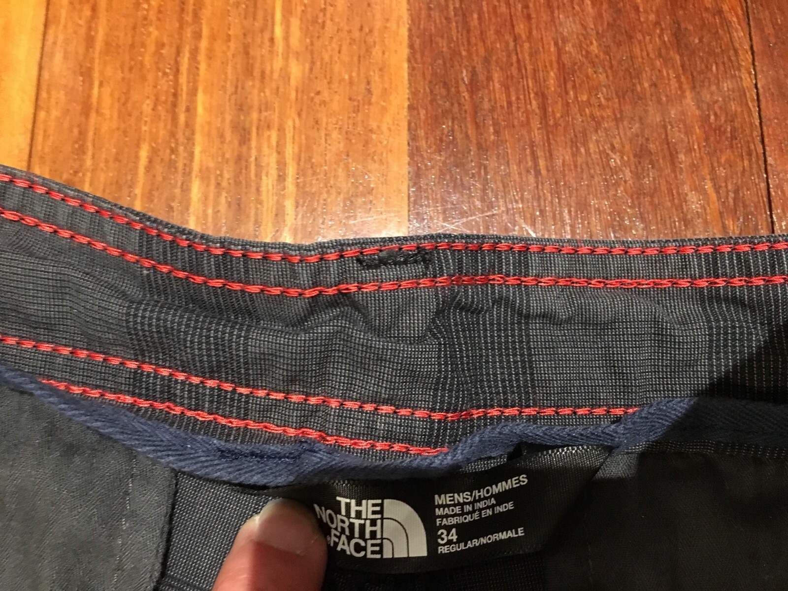 TNF The North Face Sz 34 Mens Shorts Alderson Black Plaid Casual