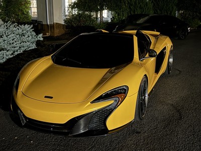 2016 McLaren 650S SPIDER 2016 McLaren 650S Convertible Yellow RWD Automatic SPIDER