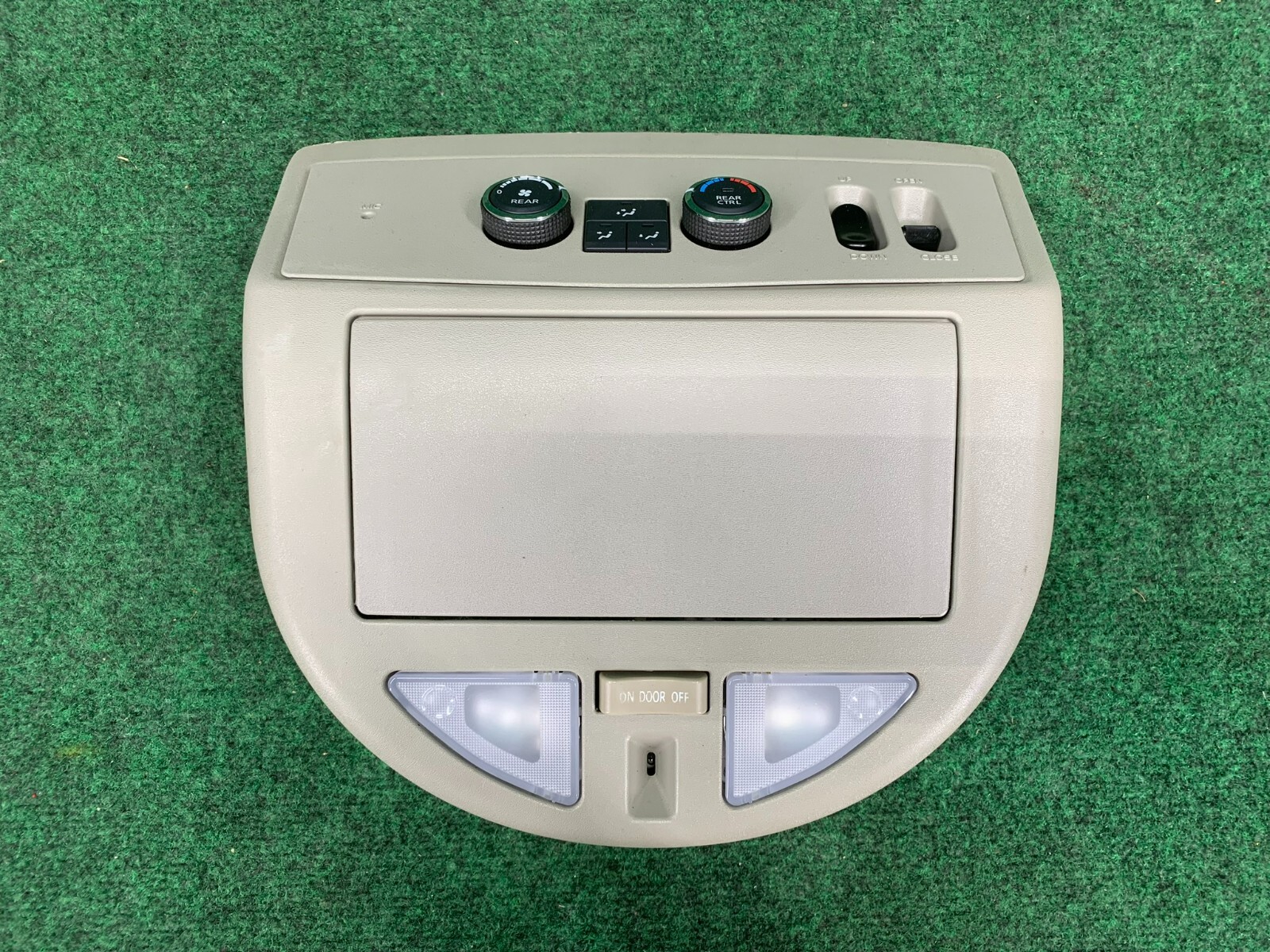 I_I様 🛑 2007-2015 Nissan Armada QX56 Roof Map Lamp Assembly Overhead