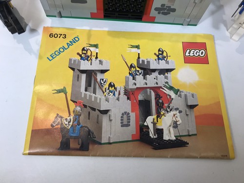 Vintage Lego 6073 Knights Castle Complete With Box And Instructions