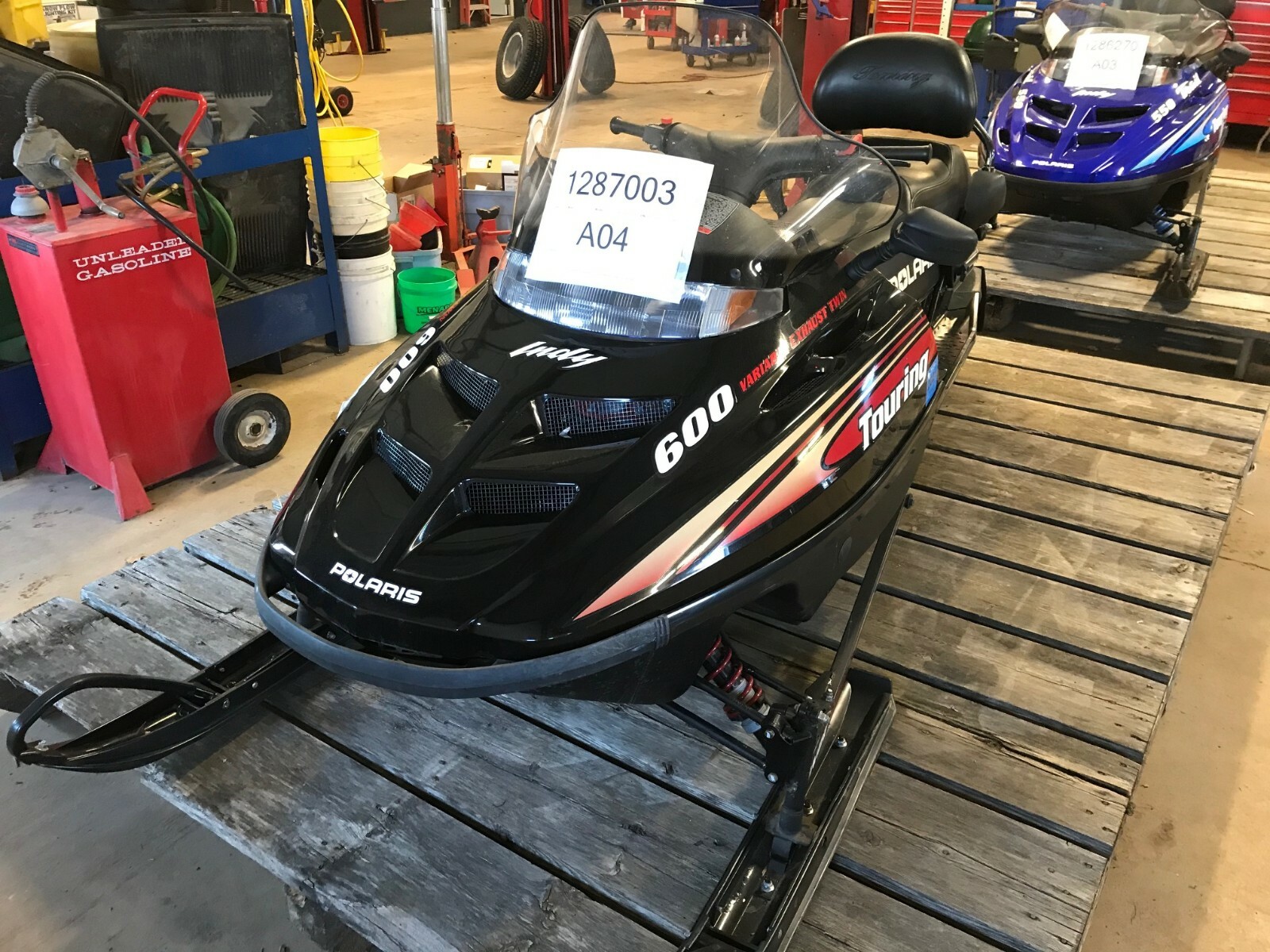 2000 Polaris 600 Indy Snowmobile T1287003