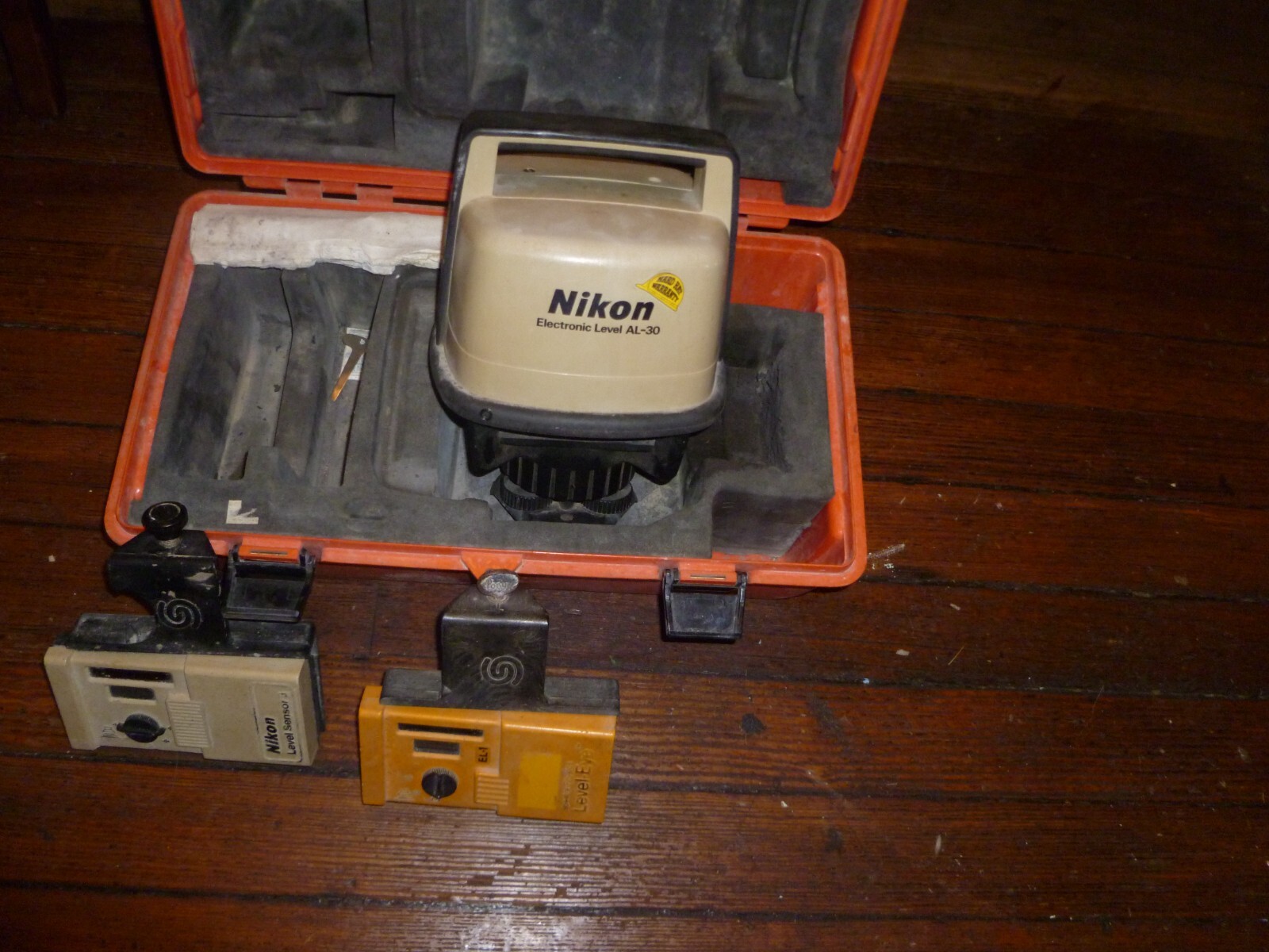 Nikon Electronic Level System AL-30 In Case with Accessories