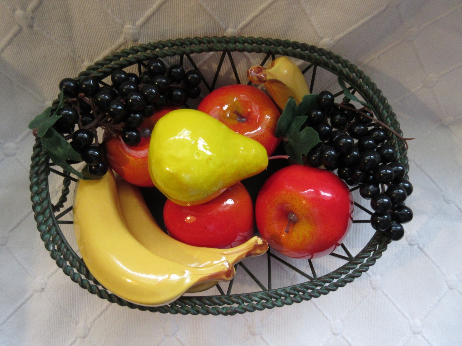 Ceramic Fruit (Various) and Metal Wire Design Decor Bowl And Grapes
