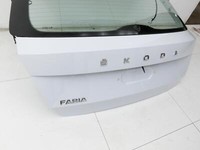 Skoda Fabia III NJ 17-21 5T Heckklappe Kofferraumdeckel LS9R Skoda Fabia III NJ 17-21 09.07.2020 6V6827025H gebraucht Vorschau 4