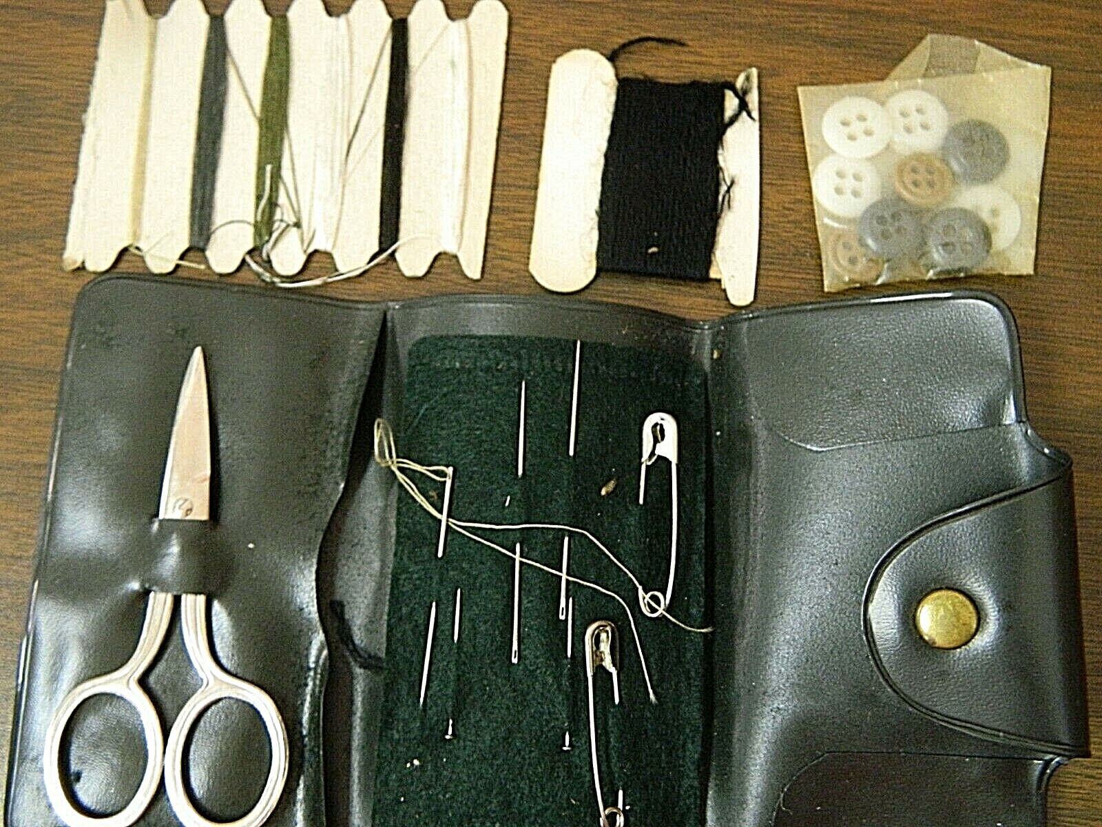 United State Marine Corp USMC Vintage Vinyl Sewing Kit, Complete