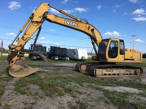 2001 John Deere Excavator