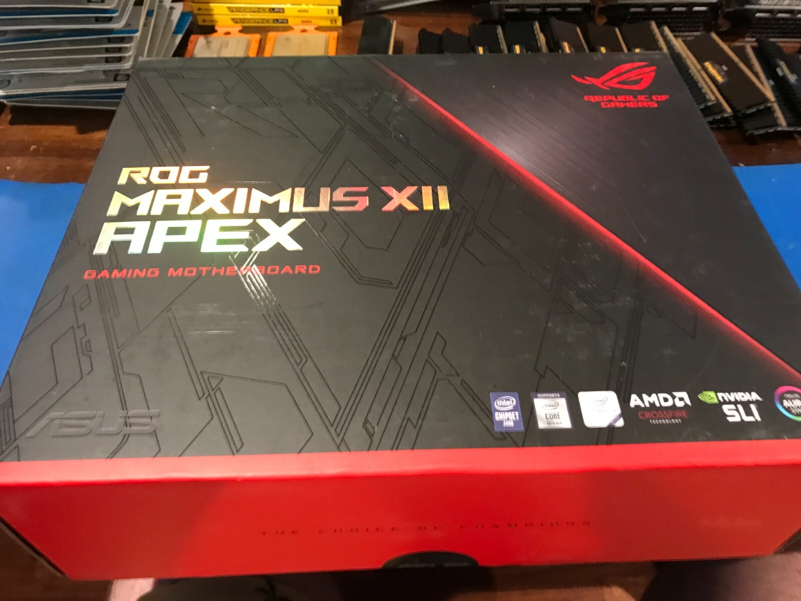 Asus ROG MAXIMUS XII APEX Z490 Motherboard CPU SOCKET
