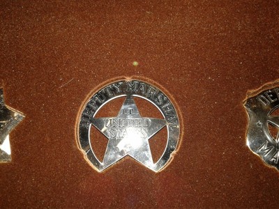 1987 - GREAT WESTERN LAWMEN BADGES SET STERLING SILVER FRANKLIN MINT OAK DISPLAY