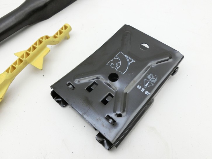 Range Rover Sport LS 10-13 Original KFZ Werkzeug Schlüssel Stopper Notentriegelung für Tankdeckel Range Rover Sport... Vorschau 7