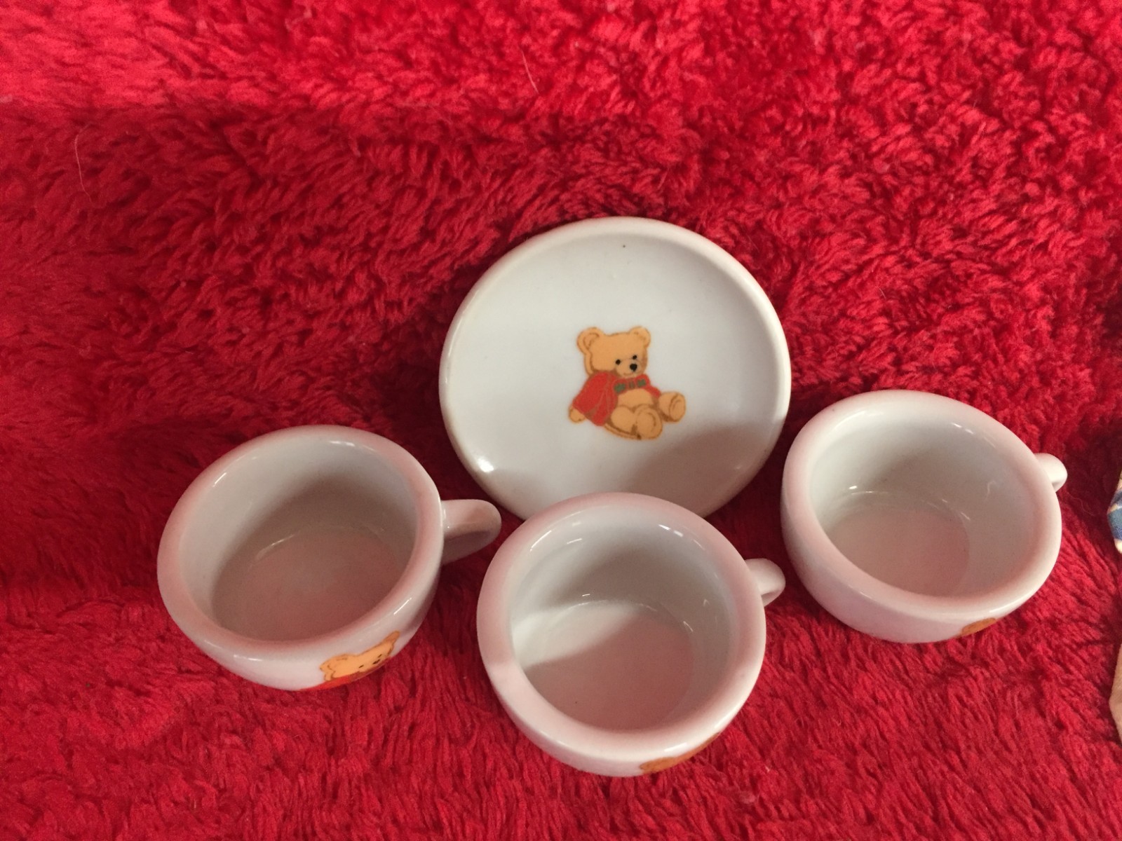 Vintage Teddy Bear 4 Piece Kid Tea Set Cups & Plate Cute Little Teddy