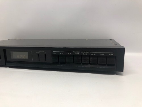 Akai Quartz Synthesizer Tuner AT-A102- Powers On