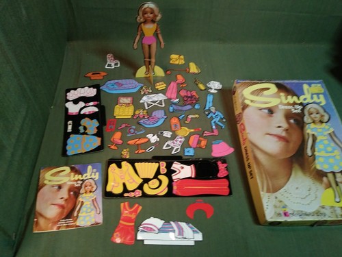 Sindy Doll Colorforms Dress-Up Set from 1979 - with Booklet and extras