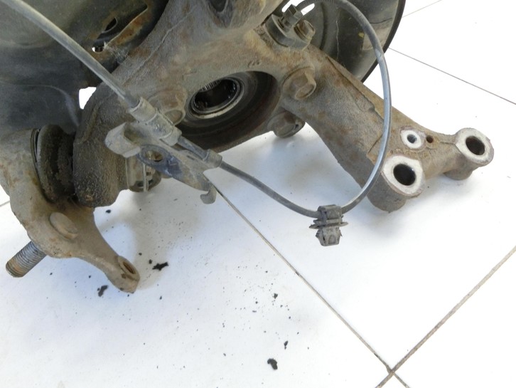 Toyota RAV4 III CA30W 06-13 2.2 130KW Achsschenkel Radnabe mit ABS Links Vorne Toyota RAV4 III CA30W 06-13... Vorschau 4